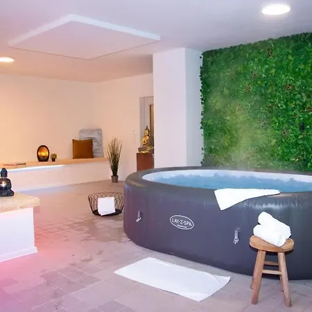 Belmonte Whirlpool-sauna-billard-kicker-kino Willa *