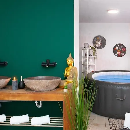 Belmonte Whirlpool-sauna-billard-kicker-kino *