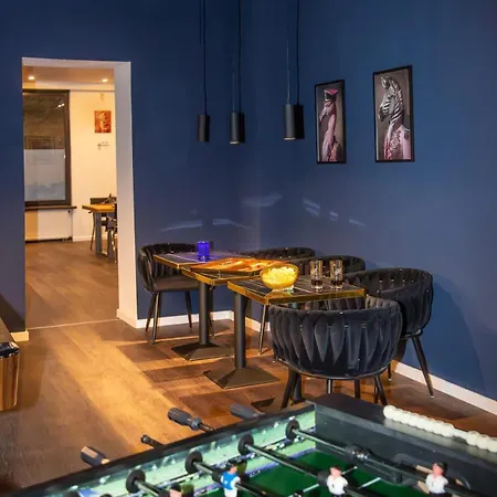 Villa Belmonte Whirlpool-sauna-billard-kicker-kino Bendorf