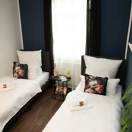 Villa Belmonte Whirlpool-sauna-billard-kicker-kino Bendorf
