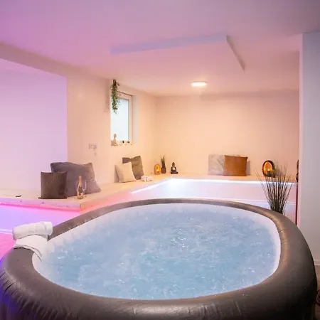 Belmonte Whirlpool-sauna-billard-kicker-kino Willa *