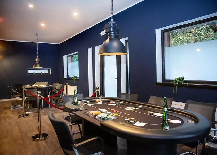 Belmonte Whirlpool-sauna-billard-kicker-kino * 本多夫