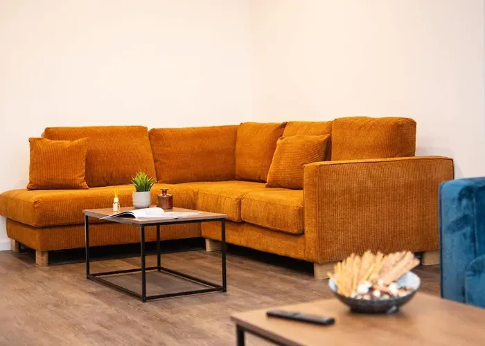 Belmonte Whirlpool-sauna-billard-kicker-kino * 本多夫