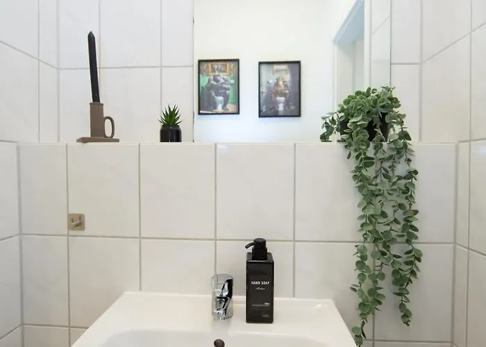 Belmonte Whirlpool-sauna-billard-kicker-kino * 本多夫