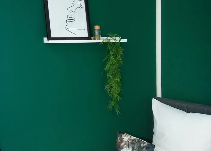 Belmonte Whirlpool-sauna-billard-kicker-kino 别墅 本多夫