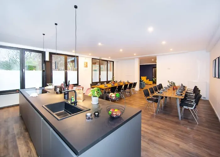 Belmonte Whirlpool-sauna-billard-kicker-kino * 本多夫